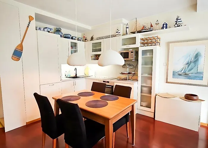 Unit Deluxe شقة *