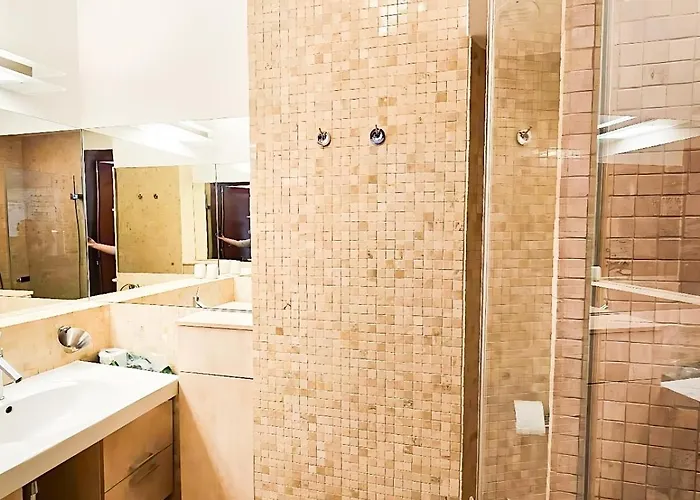 Unit Deluxe شقة يوراتا